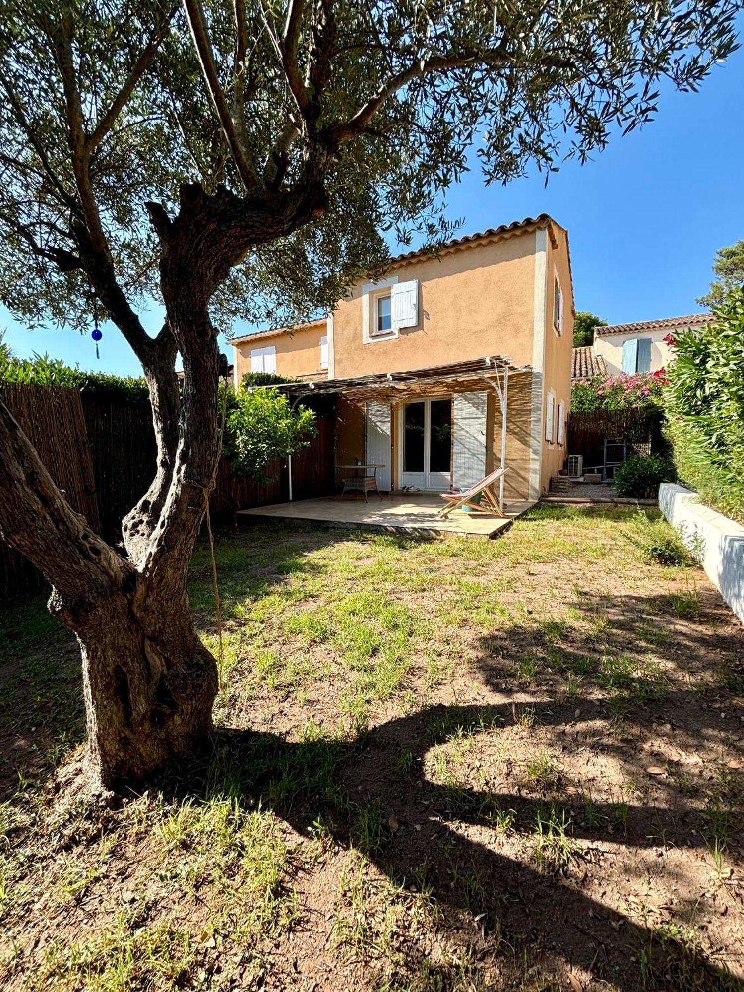 Bastidon Paisible Dans Residence Avec Piscine Fréjus Buitenkant foto